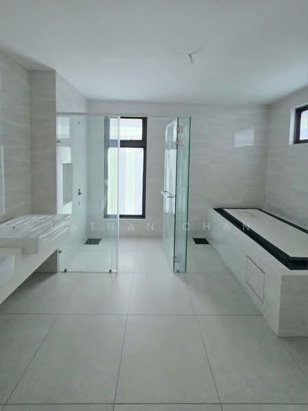 Bungalow House untuk Dijual di Taman Molek (Johor Bahru) - Nathan Chan - Bathroom - PropertyGuru.com.my