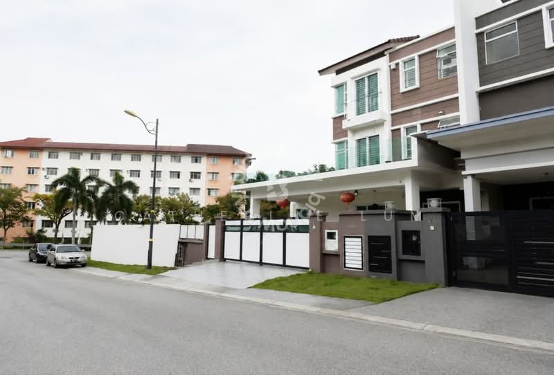 Semi-Detached House for Sale in Shah Alam (Selangor) - Catherine Lum - Exterior - PropertyGuru.com.my