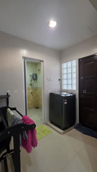Rumah Teres 3-Tingkat untuk Dijual di Usj 1 (Subang Jaya) - ANGELINE ANG - Bathroom - PropertyGuru.com.my