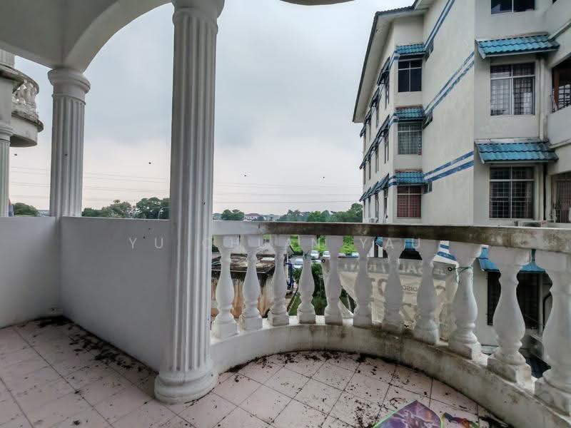 Flat for Sale at Taman Cheng Ria - Yu Chuan Yau - Balcony - PropertyGuru.com.my