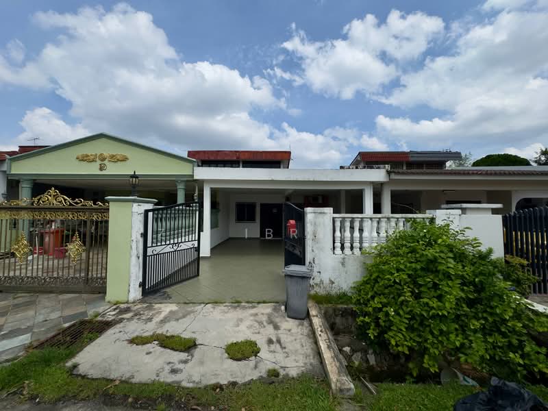 1-storey Terraced House for Sale in SS 3, Taman Universiti (Petaling Jaya) - Azli Ibrahim - Exterior - PropertyGuru.com.my