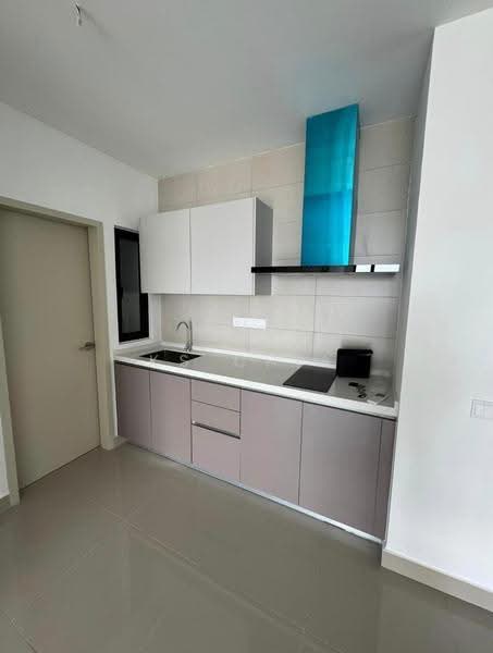 Kediaman Servis untuk Dijual di Residensi Ava @ Kiara Bay - KS Chia - Kitchen - PropertyGuru.com.my