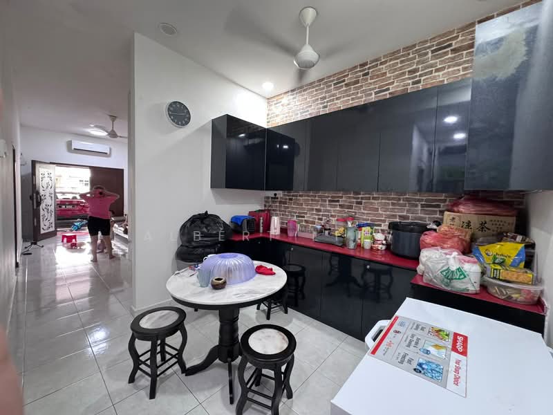 1-storey Terraced House for Sale in Tebrau (Johor) - Albert Liew - Kitchen - PropertyGuru.com.my