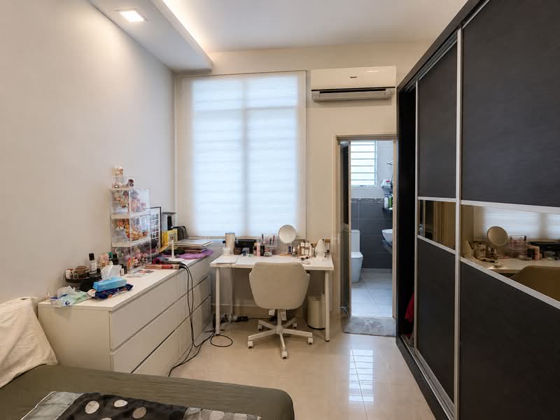 Rumah Teres untuk Dijual di Alam Damai (Cheras) - Anna H - Bedroom - PropertyGuru.com.my