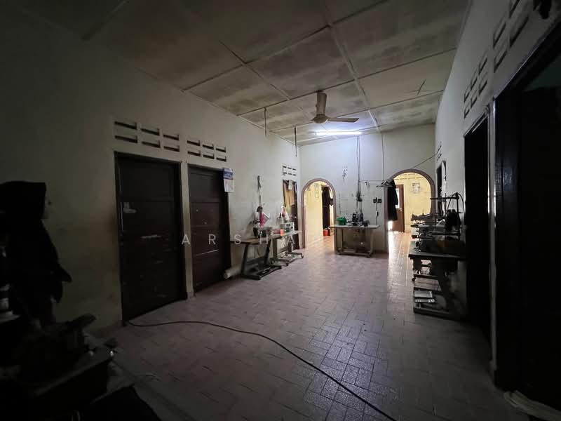 Bungalow House untuk Dijual di Kota Kecil (Kota Tinggi) - Arshad . - Interior - PropertyGuru.com.my