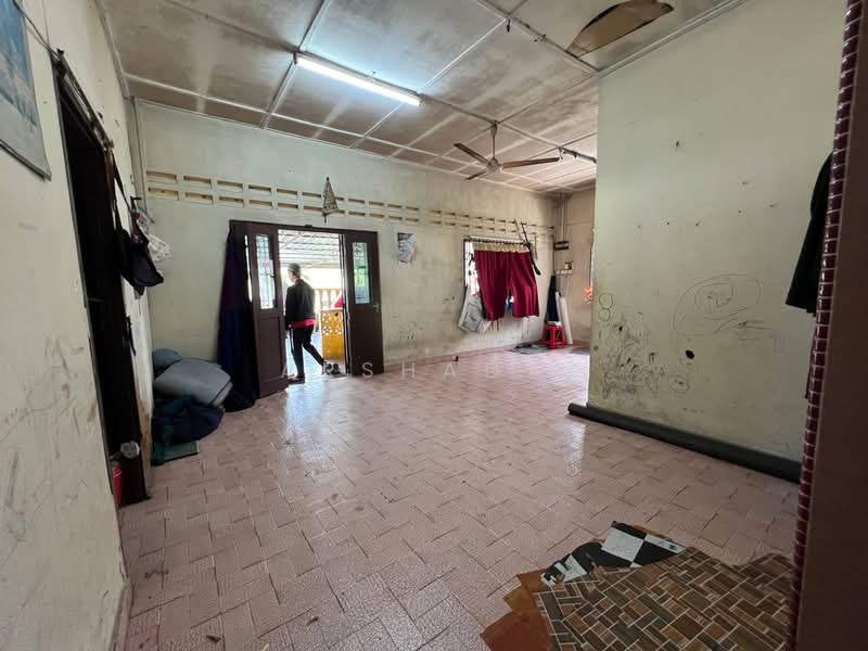 Bungalow House untuk Dijual di Kota Kecil (Kota Tinggi) - Arshad . - Interior - PropertyGuru.com.my