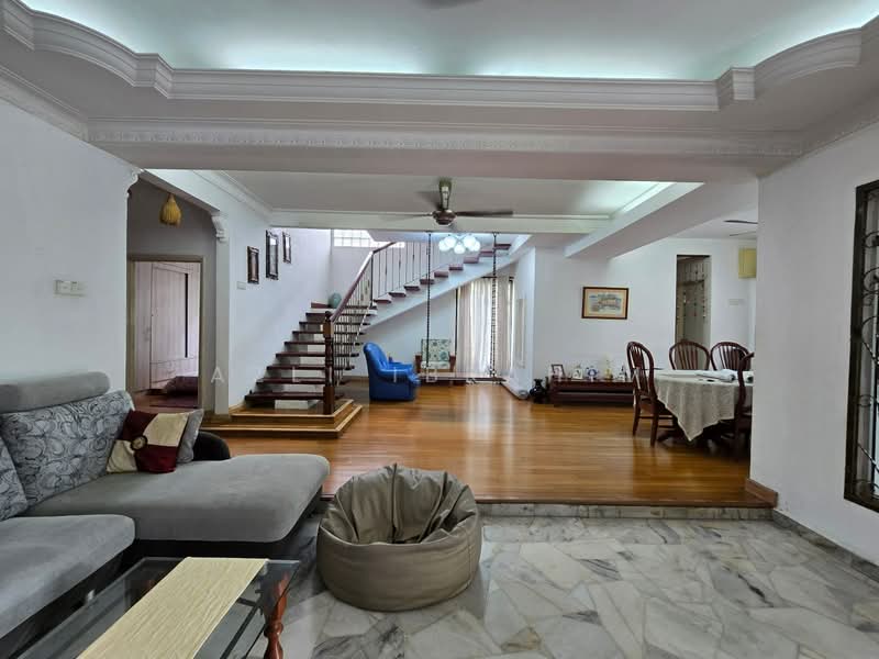 Bungalow House untuk Dijual di Ampang (Kuala Lumpur) - Azli Ibrahim - Living Room - PropertyGuru.com.my