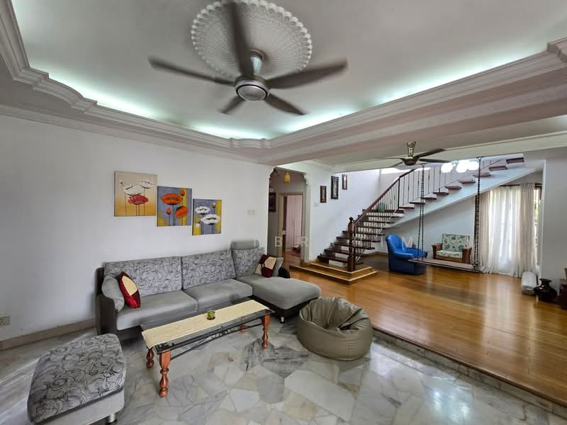 Bungalow House untuk Dijual di Ampang (Kuala Lumpur) - Azli Ibrahim - Living Room - PropertyGuru.com.my