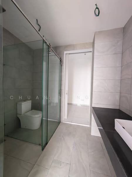 Kediaman Servis untuk Dijual di Sky Trees - Chuan Hong Kee - Bathroom - PropertyGuru.com.my