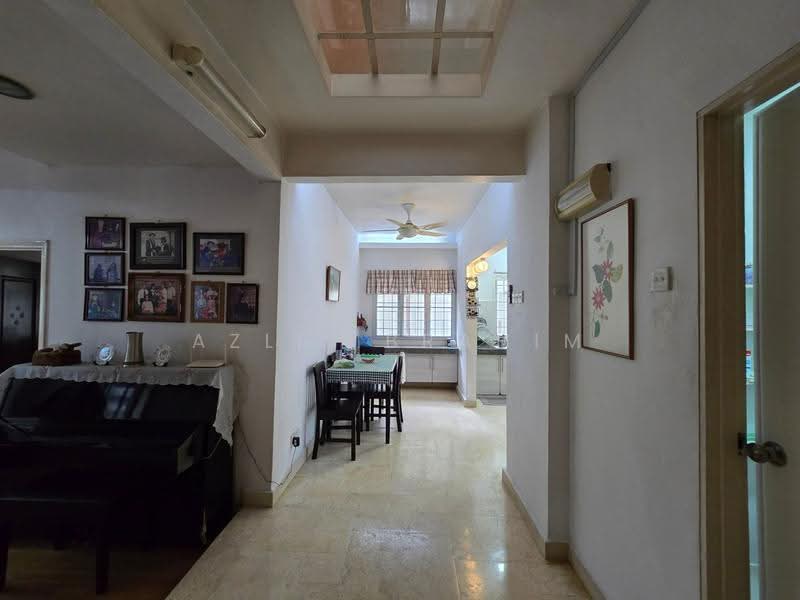 Bungalow House for Rent in Kuala Ampang (Ampang) - Azli Ibrahim - Corridor - PropertyGuru.com.my