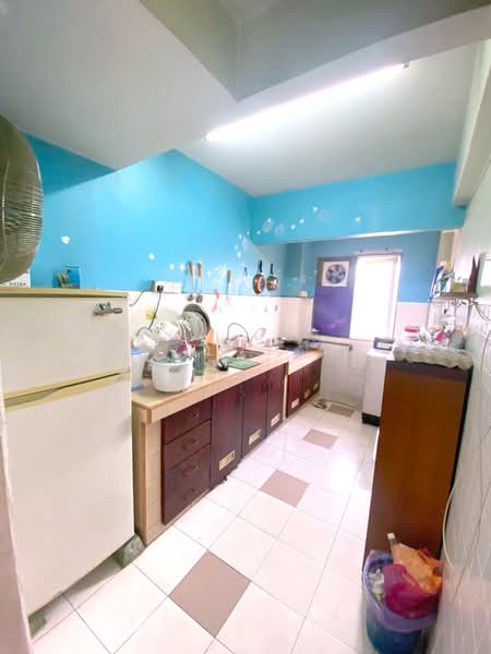 Pangsapuri untuk Dijual di Dahlia Apartment - Kew . - Kitchen - PropertyGuru.com.my