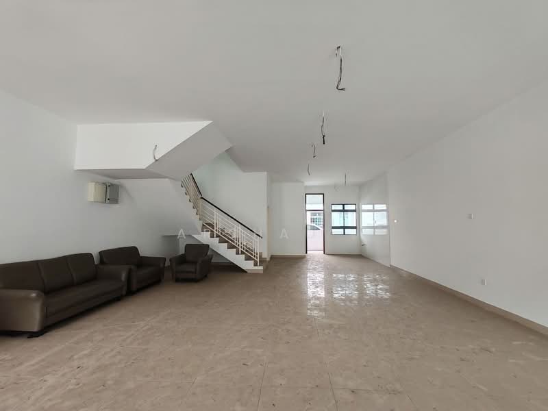 Rumah Teres 2-Tingkat untuk Dijual di Johor Bahru (Johor) - Arshad . - Living Room - PropertyGuru.com.my
