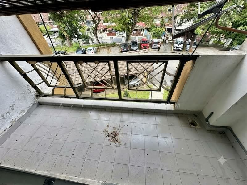 Kondominium untuk Dijual di Villaria - Azli Ibrahim - Balcony - PropertyGuru.com.my
