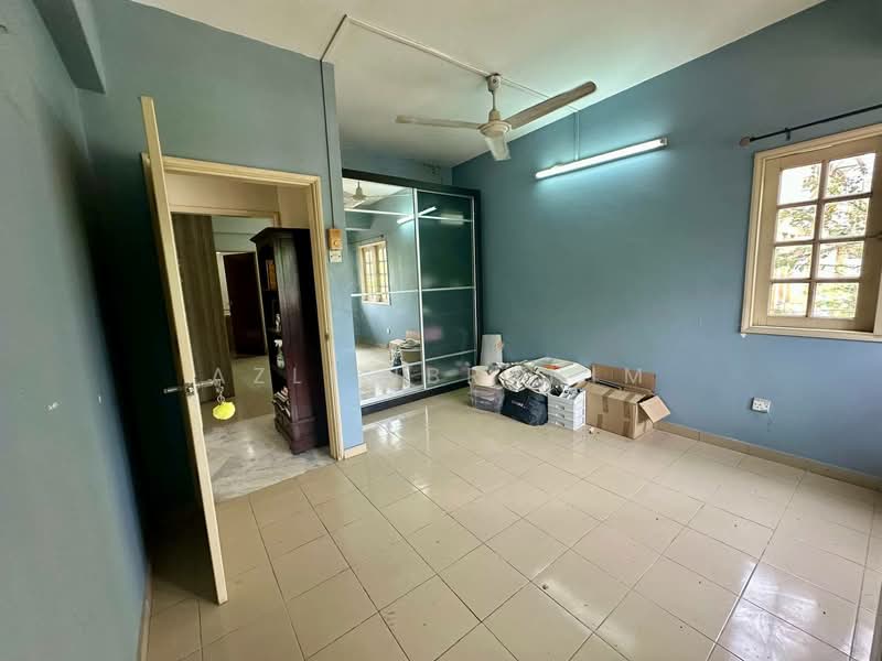 Kondominium untuk Dijual di Villaria - Azli Ibrahim - Bedroom - PropertyGuru.com.my