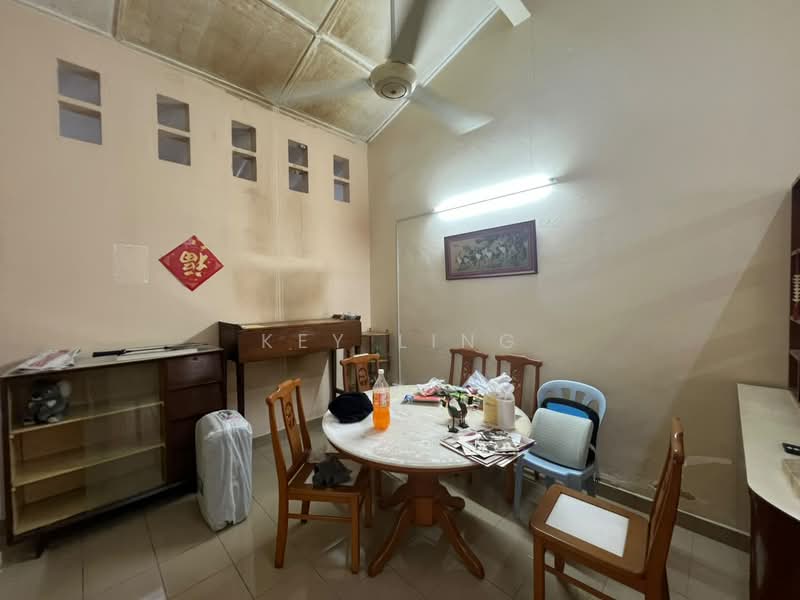 Rumah Teres 1-Tingkat untuk Dijual di Seksyen 12 (Petaling Jaya) - Key Ling - Dining Room - PropertyGuru.com.my