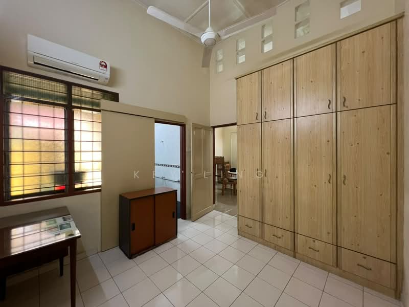 Rumah Teres 1-Tingkat untuk Dijual di Seksyen 12 (Petaling Jaya) - Key Ling - Bedroom - PropertyGuru.com.my