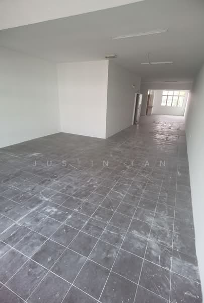 Kedai untuk Dijual di Taman Sri Serdang (Seri Kembangan) - JUSTIN TAN - Interior - PropertyGuru.com.my