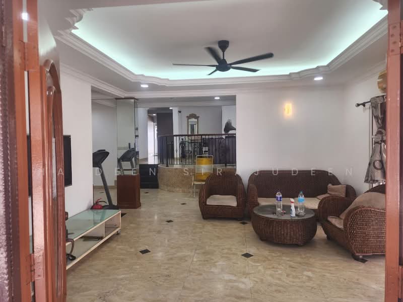 Semi-Detached House for Rent in Seri Kembangan (Selangor) - Hardeen Sirajudeen - Living Room - PropertyGuru.com.my