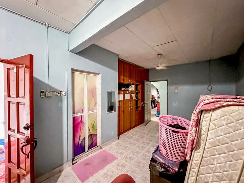 2-storey Terraced House for Sale in Batu Caves (Selangor) - Azli Ibrahim - Interior - PropertyGuru.com.my
