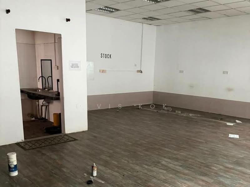 Kedai untuk Disewa di Taman Equine (Seri Kembangan) - Elvis Kok - Interior - PropertyGuru.com.my