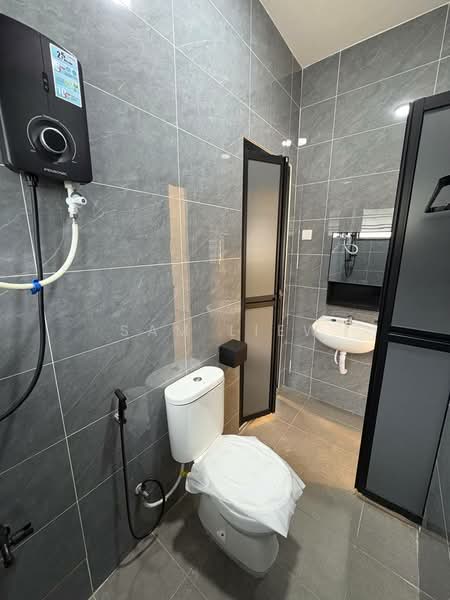 Semi-Detached House for Rent in Taman Sri Tebrau (Johor Bahru) - Sam Liew - Bathroom - PropertyGuru.com.my