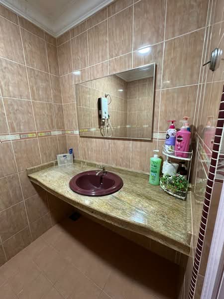 Rumah Teres 1-Tingkat untuk Dijual di Taman Suria (Johor Bahru) - Tommy Tai - Bathroom - PropertyGuru.com.my