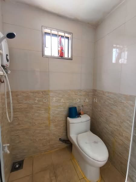 Semi-Detached House for Sale in Ulu Tiram (Johor) - Zora Gan - Bathroom - PropertyGuru.com.my