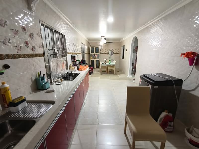 Semi-Detached House for Sale in Ulu Tiram (Johor) - Zora Gan - Kitchen - PropertyGuru.com.my