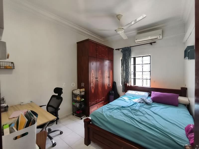 Semi-Detached House for Sale in Ulu Tiram (Johor) - Zora Gan - Bedroom - PropertyGuru.com.my