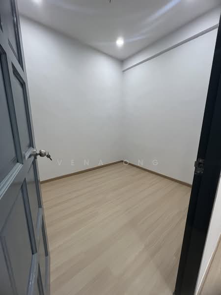 Rumah Bandar untuk Dijual di Taman Paya Rumput Indah (Paya Rumput) - Vena Ong - 2nd Bedroom - PropertyGuru.com.my