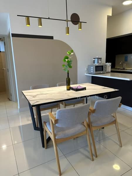 Kediaman Servis untuk Disewa di Setia City Residences - Adelyn Wong - Dining Room - PropertyGuru.com.my