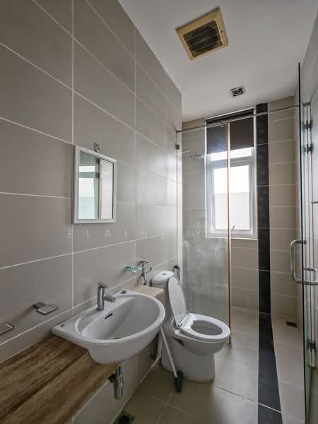 Condominium for Rent at The LOOC Residence - Elaine Yeo - Bathroom - PropertyGuru.com.my