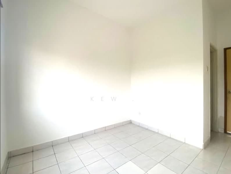 Apartment for Sale at Pangsapuri Merak - Kew . - Interior - PropertyGuru.com.my