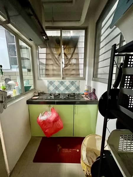 Kondominium untuk Dijual di Unipark Condominium - Najibah Sahari - Kitchen - PropertyGuru.com.my