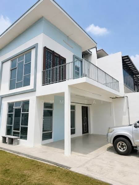 2-storey Terraced House for Sale in Bukit Indah (Iskandar Puteri (Nusajaya)) - Tommy Tai - Exterior - PropertyGuru.com.my