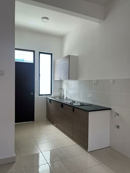 Rumah Teres 2-Tingkat untuk Disewa di Johor Lama (Johor) - Sam Liew - Kitchen - PropertyGuru.com.my