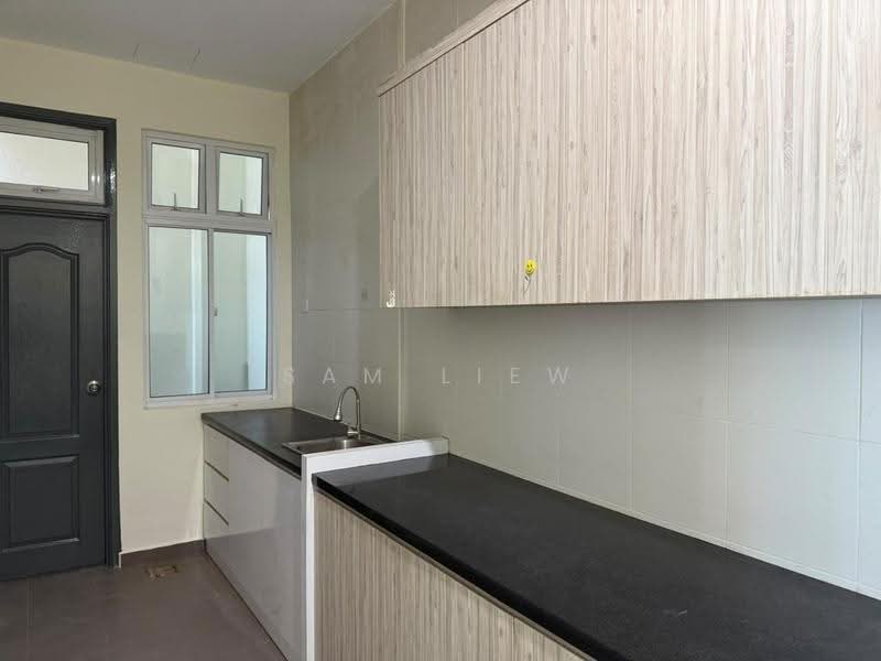 Pangsapuri untuk Disewa di The Senai Garden – Phase 2 - Sam Liew - Kitchen - PropertyGuru.com.my