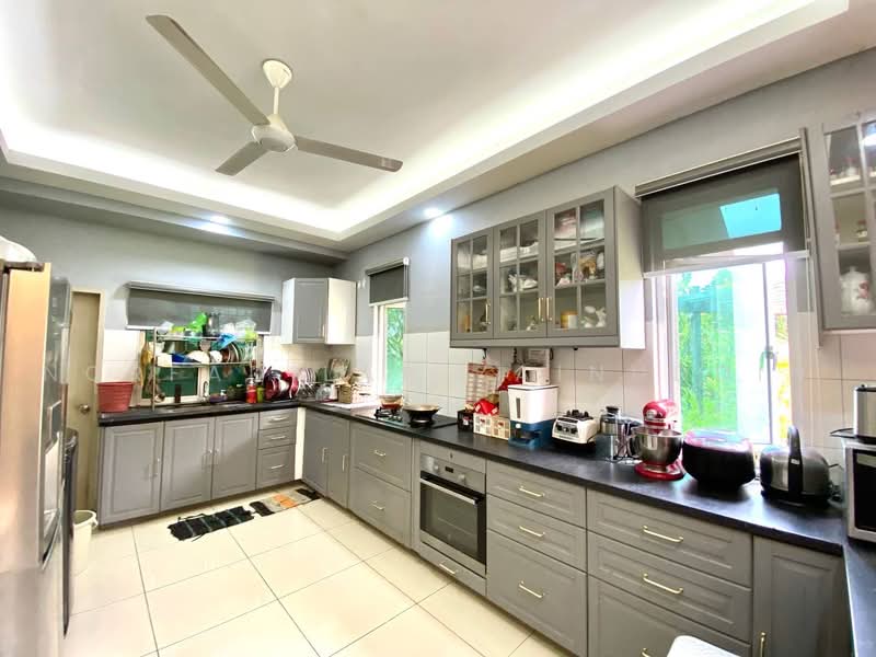 2-storey Terraced House for Sale in Bandar Rimbayu (Telok Panglima Garang) - NORFADILAH ZAINUDDIN - Kitchen - PropertyGuru.com.my