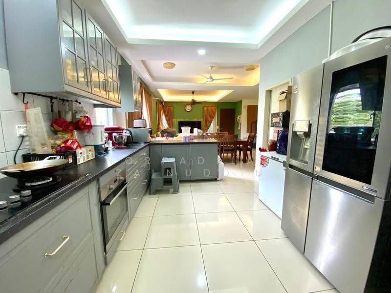 2-storey Terraced House for Sale in Bandar Rimbayu (Telok Panglima Garang) - NORFADILAH ZAINUDDIN - Kitchen - PropertyGuru.com.my