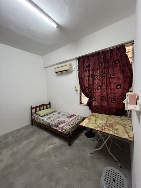 Pangsapuri untuk Dijual di Taman Boundary - K. E. Khoo - Bedroom - PropertyGuru.com.my