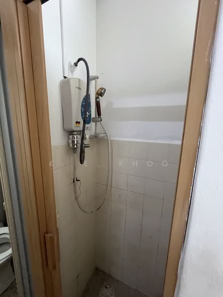 Pangsapuri untuk Dijual di Taman Boundary - K. E. Khoo - Bathroom - PropertyGuru.com.my