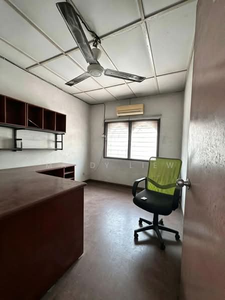 Rumah Teres 2-Tingkat untuk Dijual di SS18 (Subang Jaya) - Mandy Liew - Study - PropertyGuru.com.my