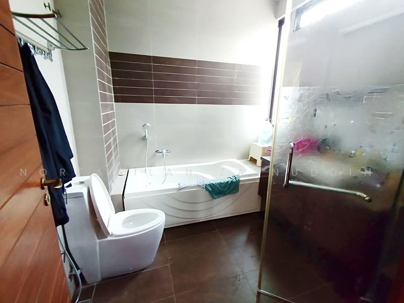 Bungalow House untuk Dijual di Ampang Jaya (Ampang) - NORFADILAH ZAINUDDIN - Bathroom - PropertyGuru.com.my