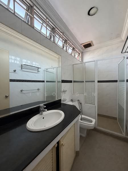 Rumah Teres 2-Tingkat untuk Dijual di Usj 9 (Subang Jaya) - Tyson Gan - Bathroom - PropertyGuru.com.my
