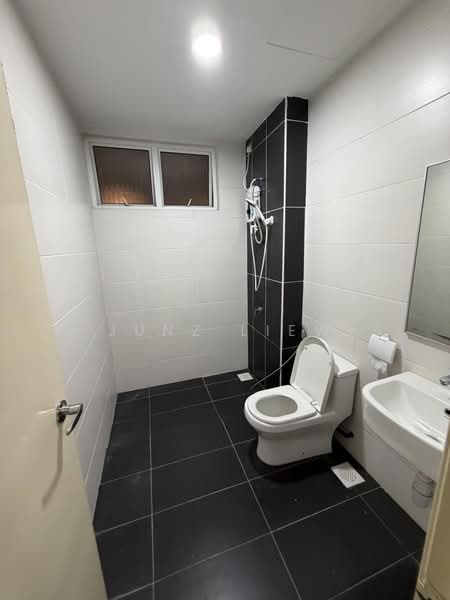 Kediaman Servis untuk Dijual di Twin Danga Residence - Junz Liew - PropertyGuru.com.my