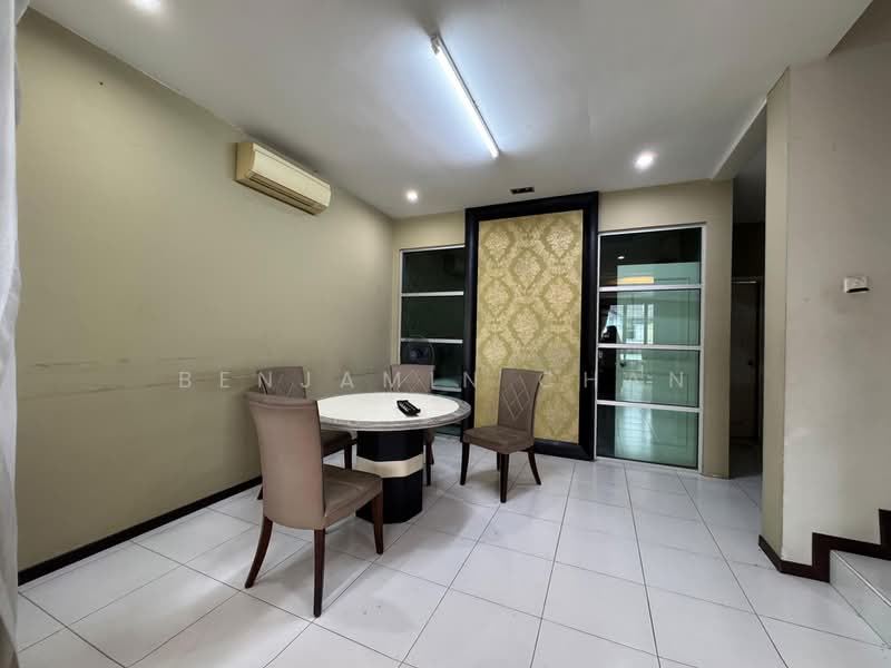2.5-storey Terraced House for Sale in Skudai (Johor) - Benjamin Chan - Dining Room - PropertyGuru.com.my