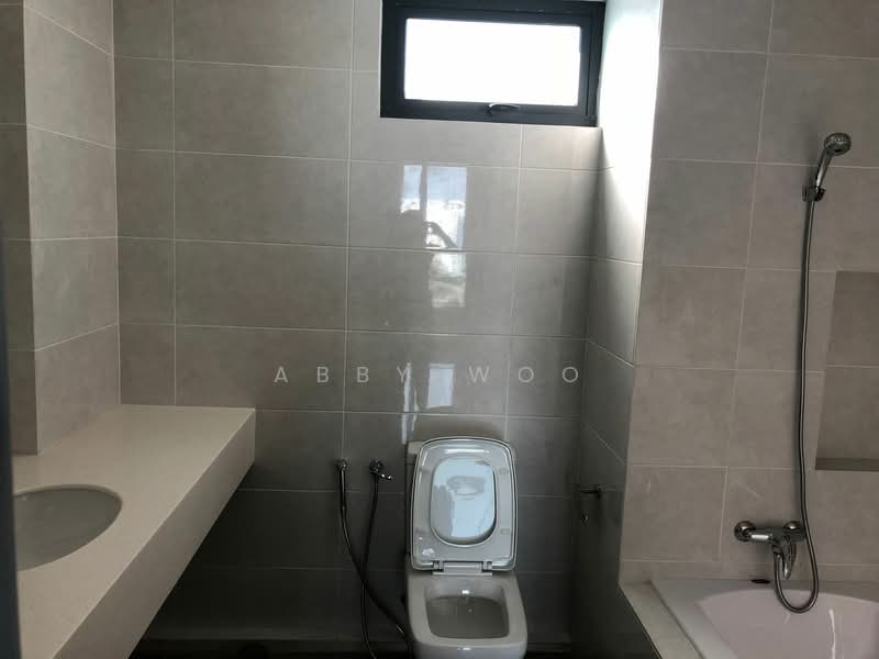 Kondominium untuk Disewa di 98 Nibong Residence - Abby Woo - Bathroom - PropertyGuru.com.my