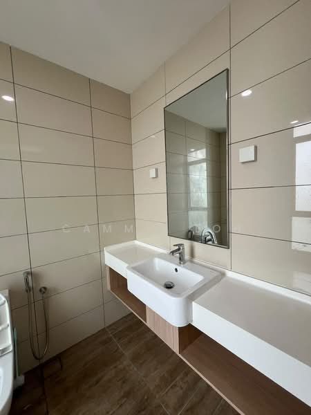 Kediaman Servis untuk Disewa di Avara - Cammie Loh - Bathroom - PropertyGuru.com.my