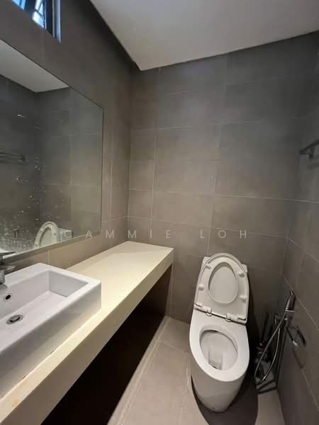 Condominium for Rent at Vivo Residential Suites - Cammie Loh - Bathroom - PropertyGuru.com.my