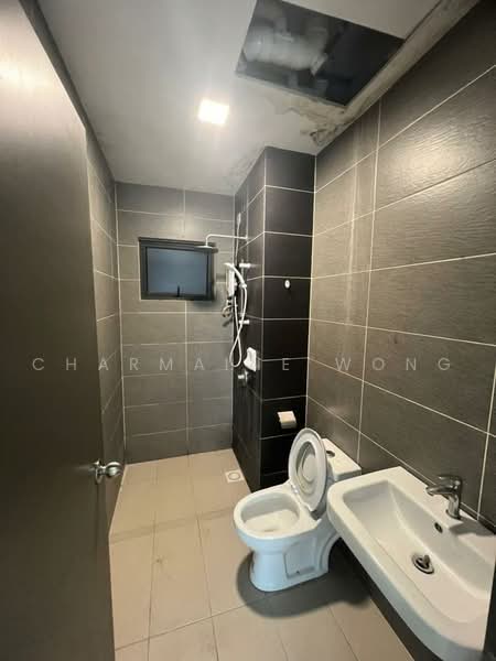 Kondominium untuk Disewa di The Henge - Charmaine Wong - Bathroom - PropertyGuru.com.my